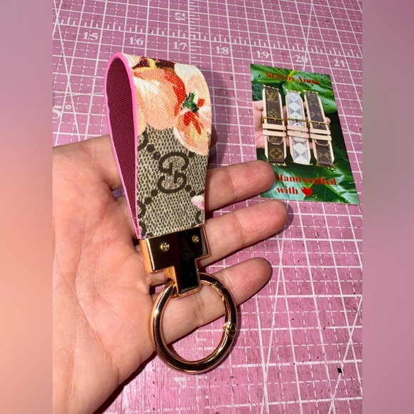 💓 Gucci Bloom Pink Keychain Hand crafted - Picture 8 of 8